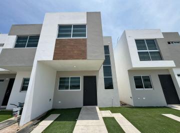Casa · 118m² · 3 Recámaras · 1 Estacionamiento · Camila Hills - Modelo Aurora