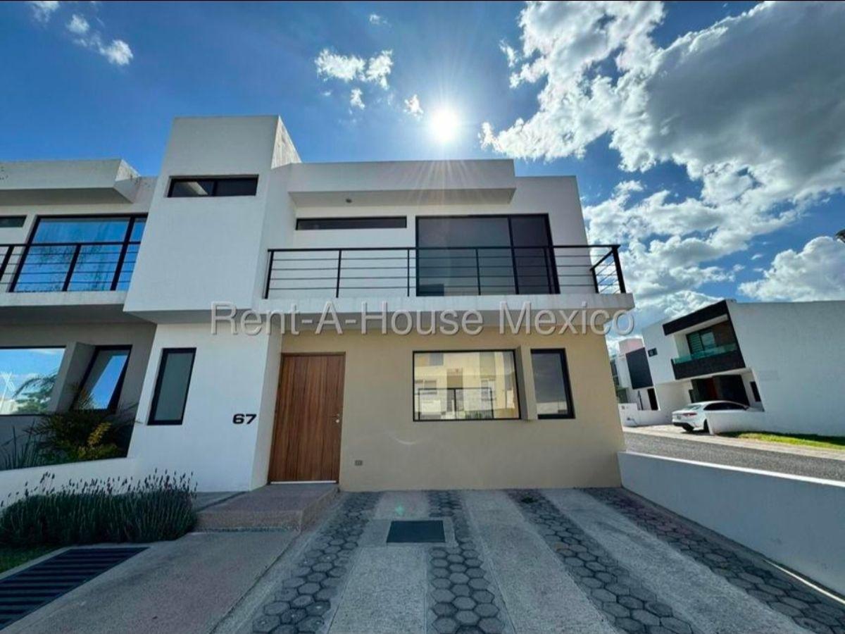 For Rent: 3-Bedroom House with Garden in San Isidro, Juriquilla Apt