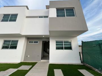 Casa · 136m² · 3 Recámaras · 2 Estacionamientos · Camila Hills - Modelo Aurora