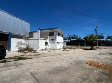 Local comercial · 320m² · Local en Urias