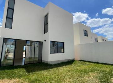 Casa · 109m² · 3 Recámaras · 2 Estacionamientos · Venta Casa 3 Rec. Merida
