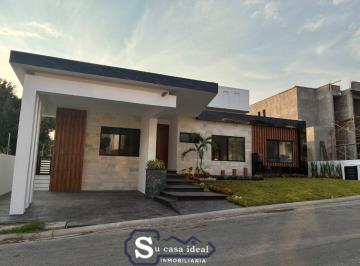 Casa de 4 habitaciones, Atlatlahucan · Hermosa Casa en Fraccionamiento Lomas de Cocoyoc