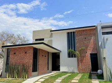 Casa de 3 habitaciones, Yautepec · Excelente Casa en Fraccionamiento Real de Oaxtepec