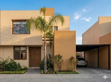 Casa de 3 habitaciones, Corregidora · Hermosa Casa en Venta en Puerta Residencial Querétaro