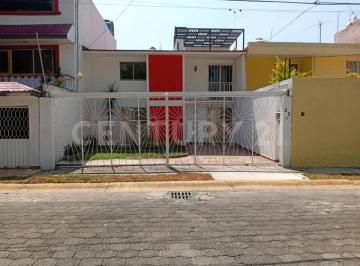 Casa · 170m² · 2 Recámaras · 2 Estacionamientos · Casa en Venta en Bosque de Aragón, Gam, Cdmx