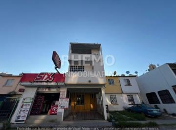 Casa · 202m² · 5 Recámaras · 2 Estacionamientos · Casa en Venta y Renta Petropolis, Tuxpan, Ver.