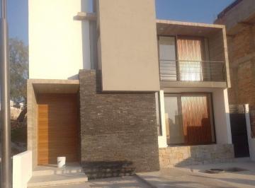 Casa en condominio de 4 habitaciones, Querétaro · Casa en Renta en Lomas de Juriquilla Querétaro