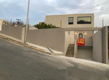 Casa de 4 habitaciones, Santa Catarina · Estrena Casa en Renta Para Muchos Empleados en Pedregal de La Huasteca