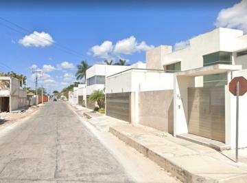 Casa de 3 habitaciones, Mérida · Casa en Venta Merida Montebello con Jardin y Alberca