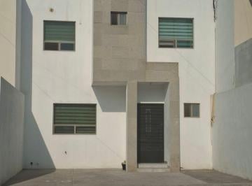 Casa de 3 habitaciones, Saltillo · Casa en Venta Al Nororiente de Saltillo