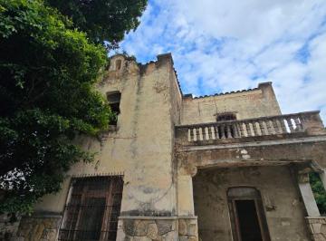 Casa de 3 habitaciones, Mérida · Casa Para Remodelar a Una Cuadra de Paseo de Montejo