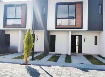 Casa · 132m² · 3 Recámaras · 2 Estacionamientos · Casa de Arquitectura Contemporánea en Privada Exclusiva