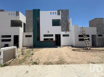 Casa · 137m² · 3 Recámaras · 2 Estacionamientos · Venta de Casa Mod. Briolette, Frac Zafiro, Pachuca, Hgo.