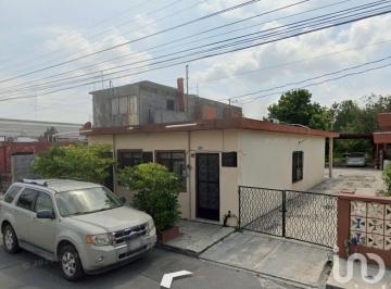 Casa · 152m² · 2 Recámaras · 2 Estacionamientos · Casa en Venta Divivida en 2 Para Renta