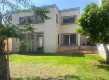Casa de 5 habitaciones, Miguel Hidalgo · Ventade Hermosa Casa de 5 Recamaras en Bosque de Las Lomas