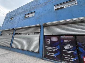 Local comercial · 600m² · 2 Estacionamientos · Local en Renta Felix U Gómez