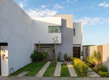 Casa de 4 habitaciones, Tepic · Venta de Casa en Nayarit Col Nayarabastos