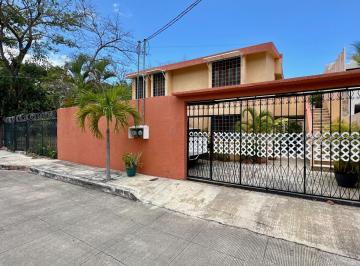 Casa · 344m² · 4 Recámaras · 5 Estacionamientos · Casa en Venta Sm 2a