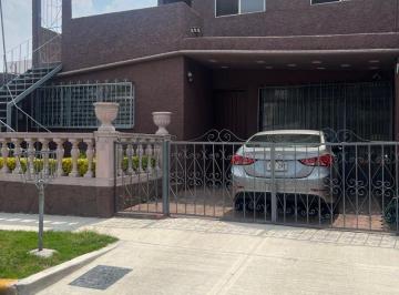 Casa de 3 habitaciones, Naucalpan de Juárez · Magnifica Oportunidad!casa en Venta en Circuito Navegantes, de un Piso y con un Loft Independiente.