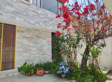 Casa de 3 habitaciones, Coyoacán · Casa con 143 m² Superficie de Terreno y 3 Habitaciones en Venta en Coyoacán Iluminada