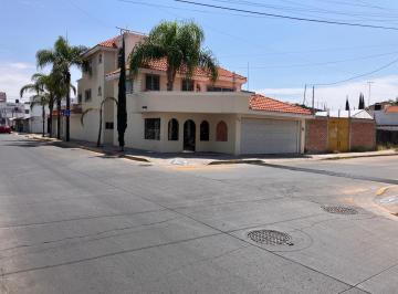 Casa de 5 habitaciones, León · Corporativo / Oficinas Ejecutivas en Renta – Zona Plaza Mayor
