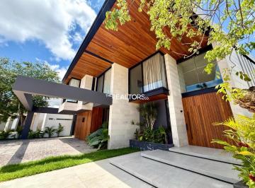 Casa · 640m² · 4 Recámaras · 4 Estacionamientos · Casa - Lagos del Sol