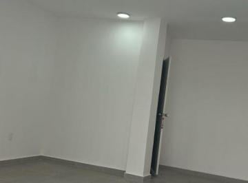 Local comercial , Morelia · Local en Renta Sobre Vicente Santa Maria Ventura Puente No Comida Zona Alto Flujo de Gente Medio Bño