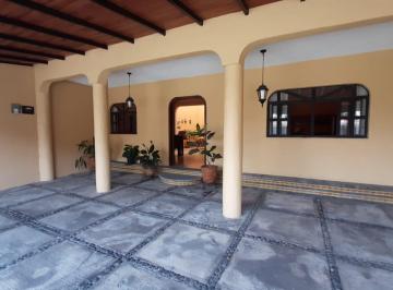Casa de 4 habitaciones, Colima · Colima Oportunidad Única! Precio Inigualable!