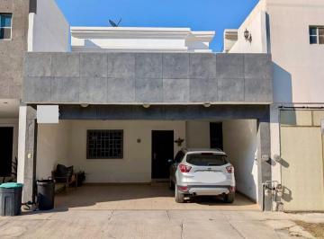 Casa · 164m² · 3 Recámaras · 2 Estacionamientos · Casa en Venta en Bosques del Poniente, Santa Catarina, Nuevo León.