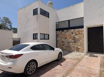 Casa de 3 habitaciones, Mérida · Casa en Renta Real Montejo — 3 Rec / 2.5 Baños / 4 Minisplits / Cochera 2 Autos