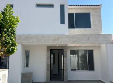 Casa en condominio · 125m² · 3 Recámaras · 2 Estacionamientos · Ciudad Maderas Oyamel