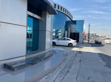 Oficina · 900m² · 25 Estacionamientos · Apv Oficina en Renta en Guadalupe