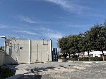 Oficina · 900m² · 25 Estacionamientos · Apv Oficina en Renta en Guadalupe