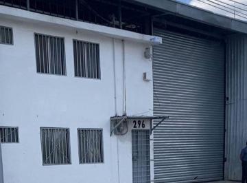 Bodega comercial de 4 habitaciones, Santa Catarina · Bodeja en Renta en Las Anacuas