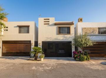 Casa de 3 habitaciones, Monterrey · Venta de Casa en Nuevo León Col Cumbres San Agustín