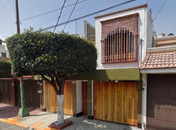 Casa de 4 habitaciones, Xochimilco · Ventas de Casa en Ciudad de México Col Jardines del Sur