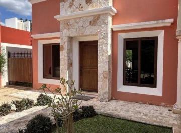 Casa · 218m² · 3 Recámaras · 2 Estacionamientos · Casa Tipo Hacienda con Alberca en Venta en Valladolid Mérida