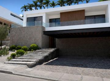 Casa 946m² Venta  · Casa en Venta Club de Golf Tres Marías