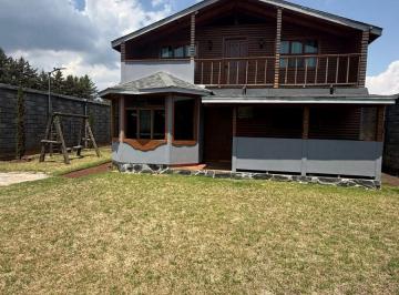 Casa de 3 habitaciones, Pátzcuaro · Cabaña en Venta con 640 m² de Terreno, 3 Habitaciones en Los Colorines, Carret. Morelia - Pátzcuaro