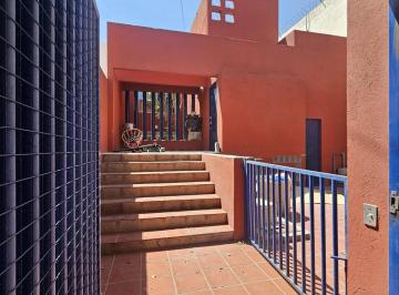 Casa · 266m² · 4 Recámaras · 3 Estacionamientos · Casa en Renta en Mariano Avila, Colonia Tequisquiapan