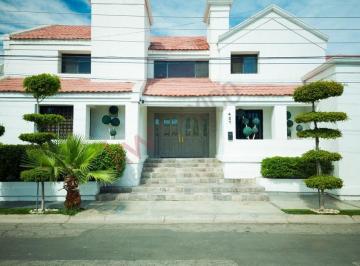 N/A · Se Vende Residencia Luxury en Jardines del Lago
