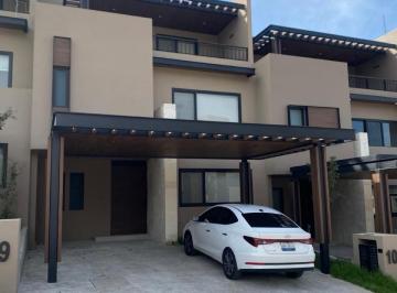 Casa · 277m² · 4 Recámaras · 2 Estacionamientos · Casa - Fraccionamiento Villa Carriedo