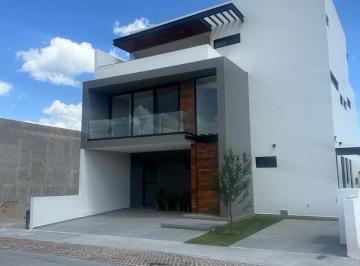 Casa · 375m² · 5 Recámaras · 4 Estacionamientos · Casa - La Vista Residencial