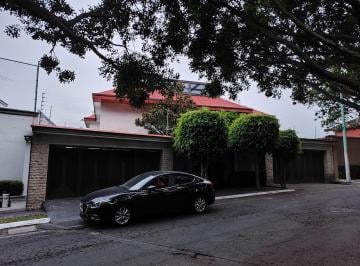 Casa de 4 habitaciones, Cuajimalpa de Morelos · Casa con Excelente Ubicación en Colonia Bosques de Las Lomas, Cdmx