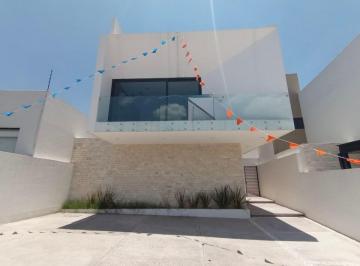Casa de 4 habitaciones, Querétaro · Casa La Loma I en Venta en Lomas de Juriquilla