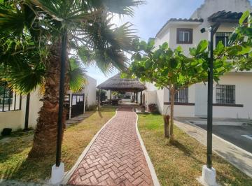 Casa · 90m² · 2 Recámaras · 1 Estacionamiento · Hermosa Casa en Renta Real Ibiza, Playa del Camen P2687
