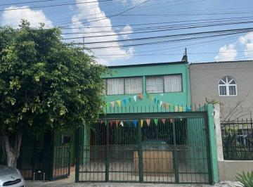 d92a2cbf1fab589e12f81ddc9a42fefe9270c5125bfdcab63d7adad0ce7f237f · Casa Venta en Jardines del Sur