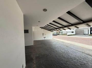 Casa de 4 habitaciones, Querétaro · Casa en Venta en Juriquilla