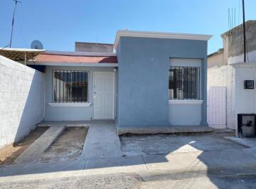 Casa de 3 habitaciones, San Juan del Río · Casa en Traspaso Totalmente Remodelada – 3 Recámaras – Granjas Banthí