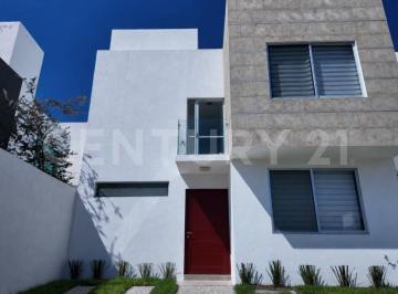 Casa · 168m² · 4 Recámaras · 2 Estacionamientos · Casa en Venta Grand Juriquilla Queretaro